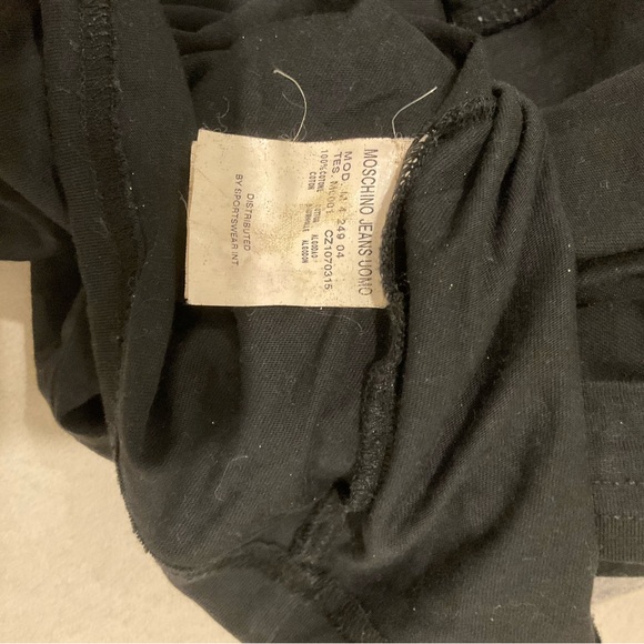 Moschino - God save the queens VINTAGE Black and Gray Graphic T-Shirt - Picture 9 of 10